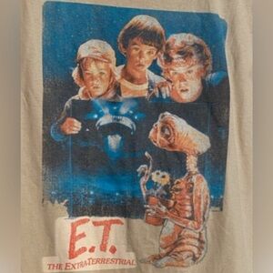 E. T. The Extra-Terrestrial Vintage Distressed Poster Alt Graphic T-Shirt